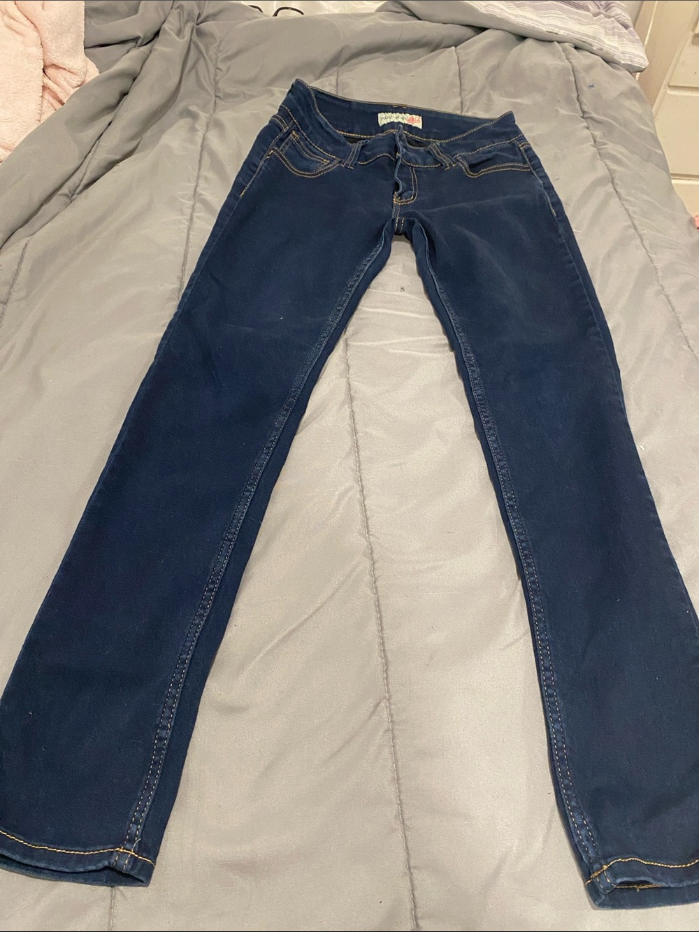 Women's Dark Blue Slim Fit Jeans. Size 5/6